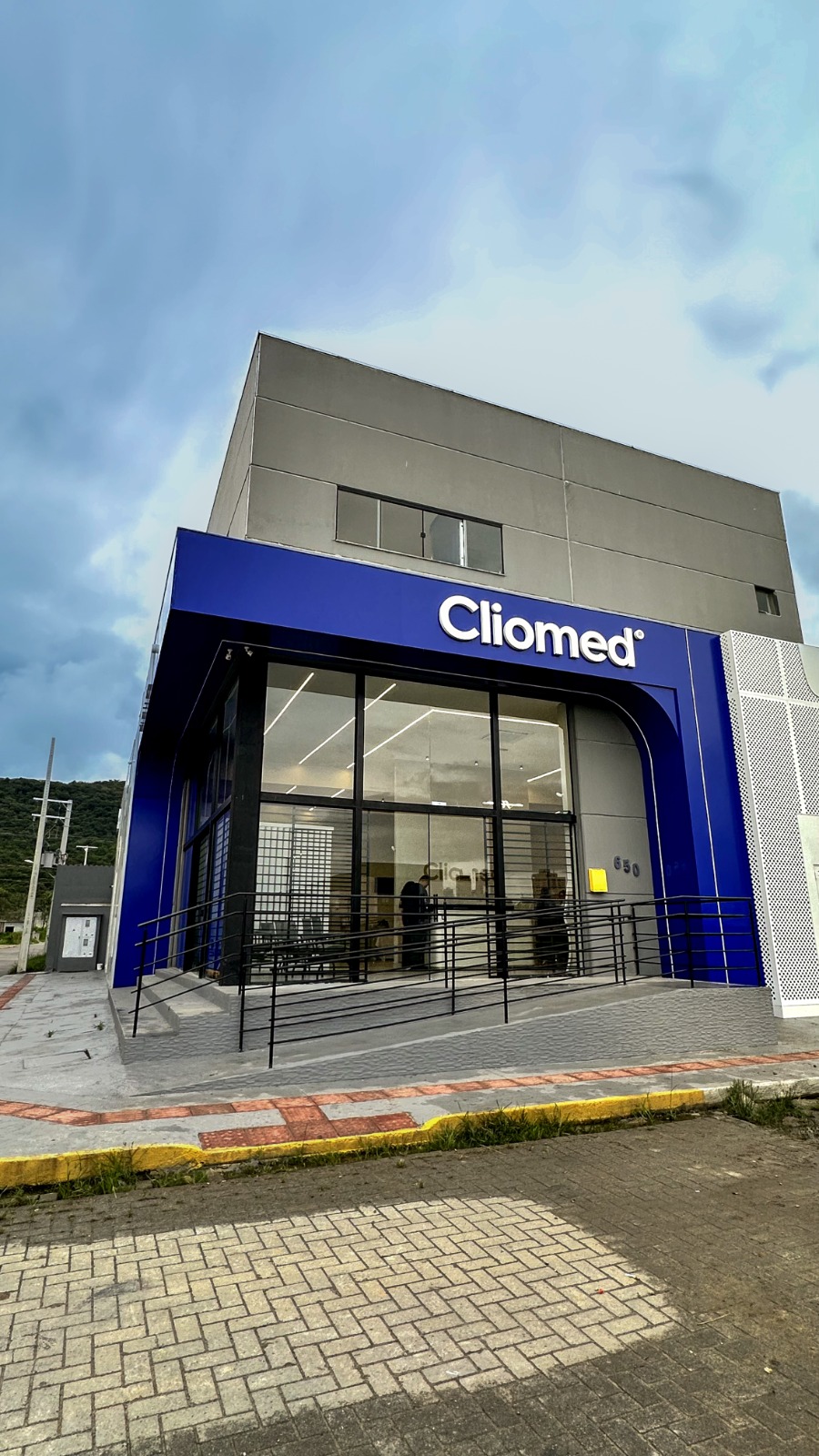 Fachada da unidade Cliomed Itapema